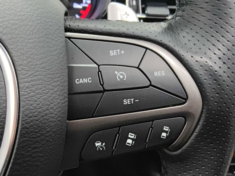 2024 Dodge Durango Citadel 3.6L AWD w/Sunroof/NavImage 36