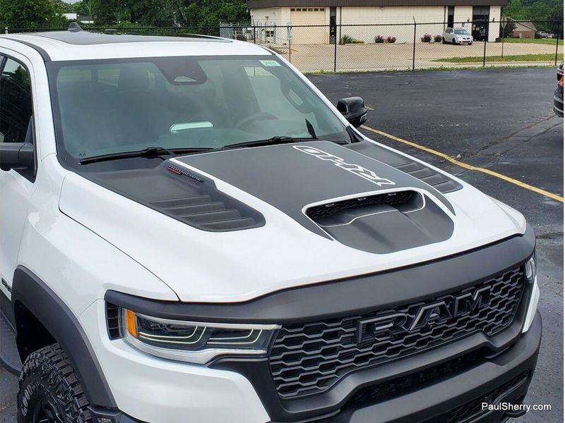 New 2026 RAM 1500 Rho Crew Cab 4x4 5'7' Box