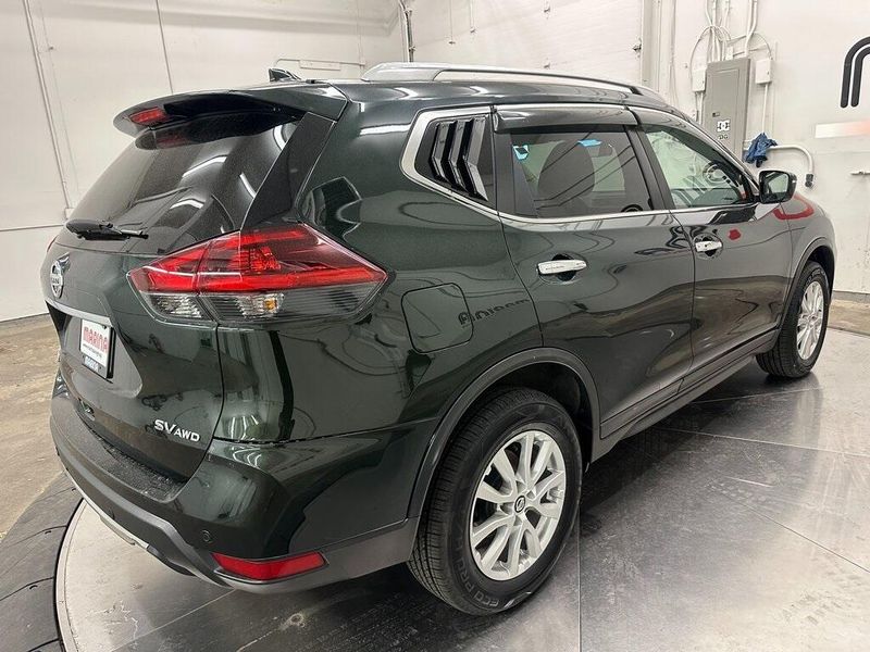 2020 Nissan Rogue SVImage 16