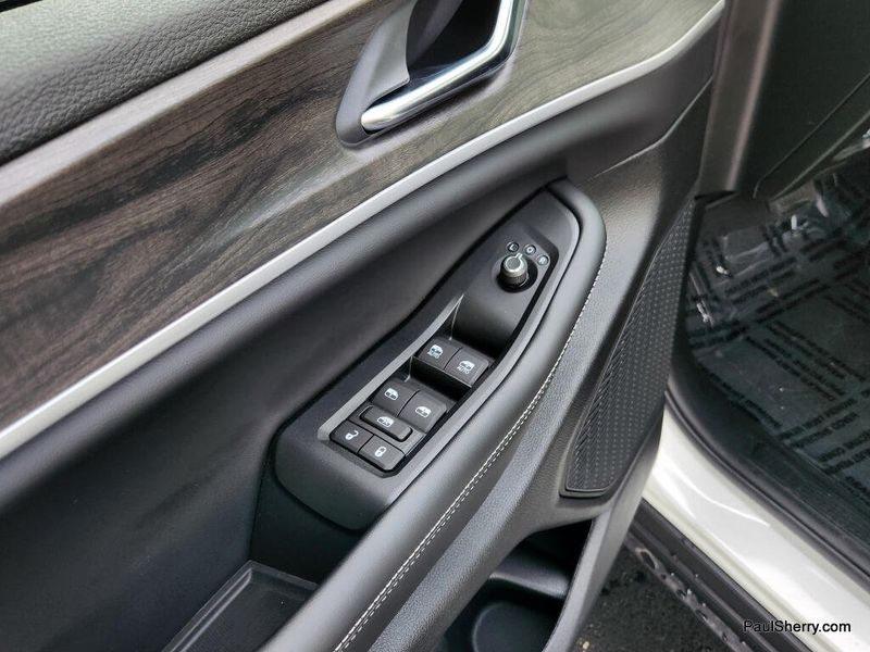 New 2026 Jeep Grand Cherokee Laredo Altitude 4x4
