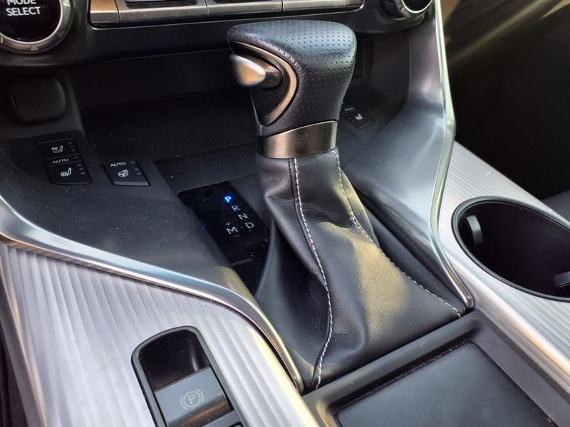 2022 Lexus LX 600 F SPORTImage 26