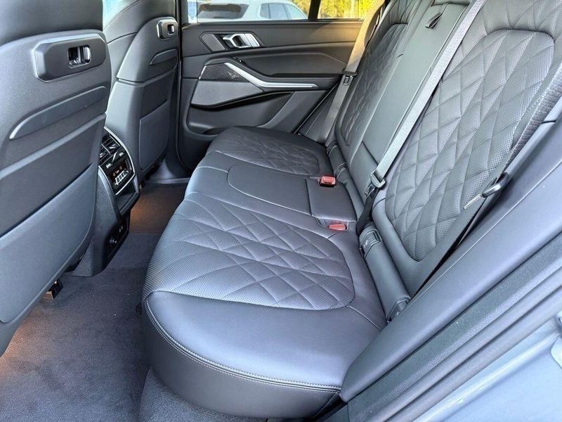 New 2026 BMW X5 M60iImage 29