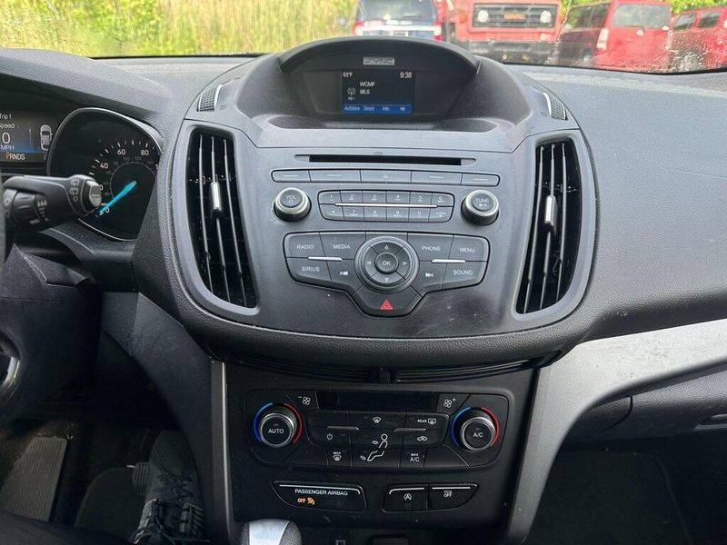 2017 Ford Escape SEImage 6