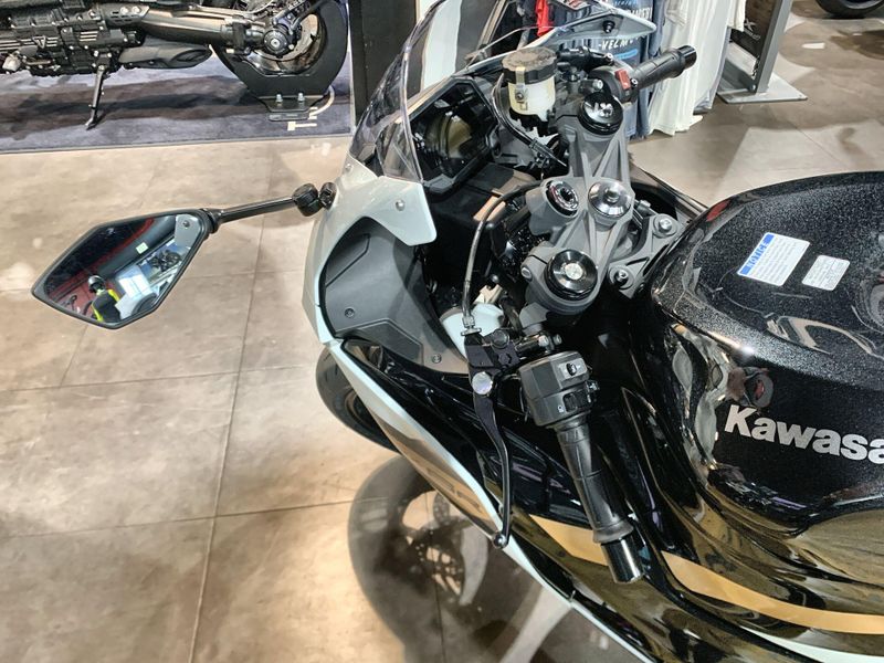 New 2026 Kawasaki NINJA ZX-6R ABS Image 17