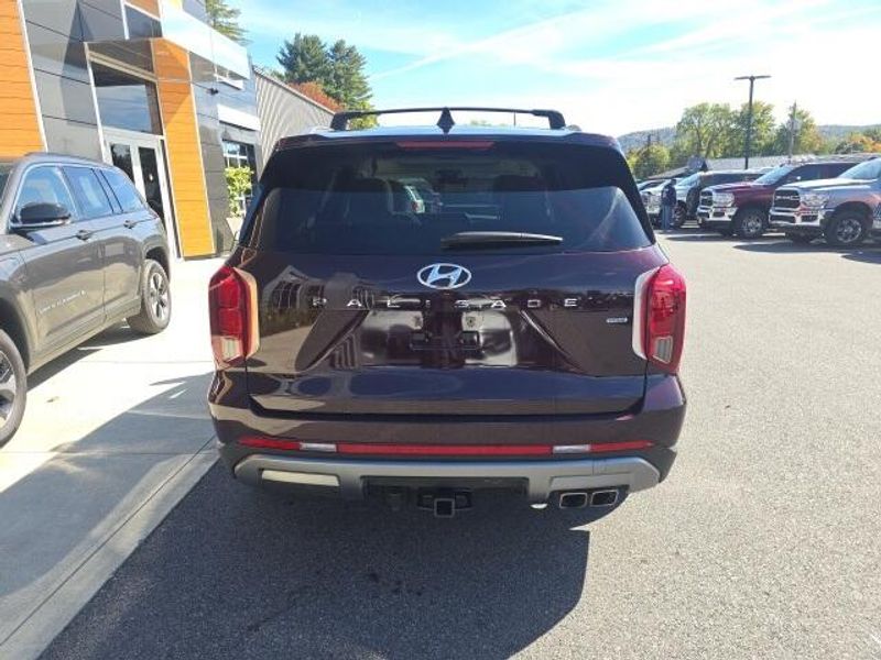 2024 Hyundai Palisade Limited photo 4