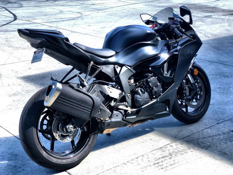 Used 2024 Kawasaki NINJA ZX-6R Image 17