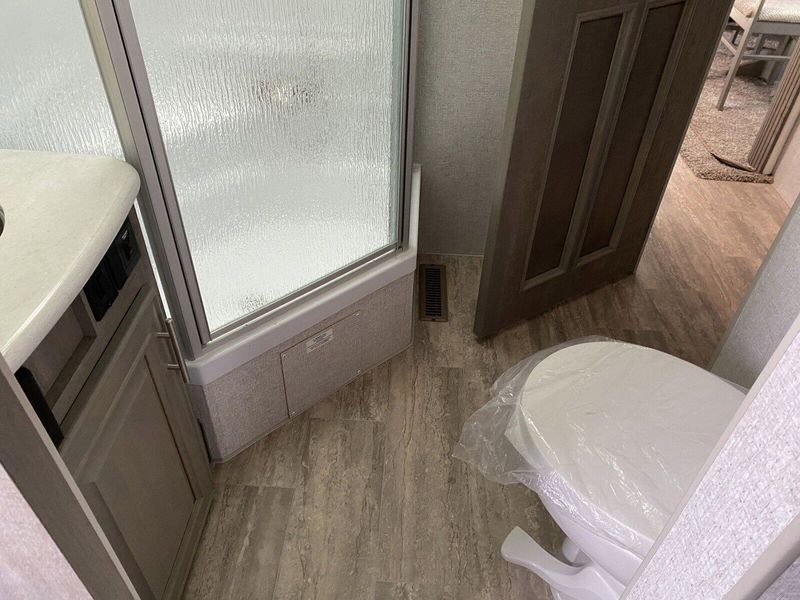 New 2025 ARCTIC FOX 32A Image 19