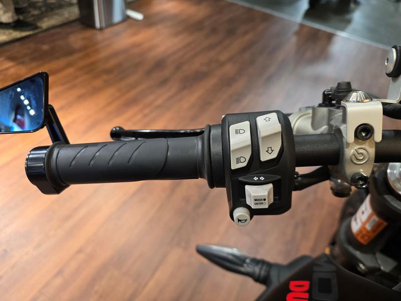 Used 2023 Ducati Monster 937+ Image 8