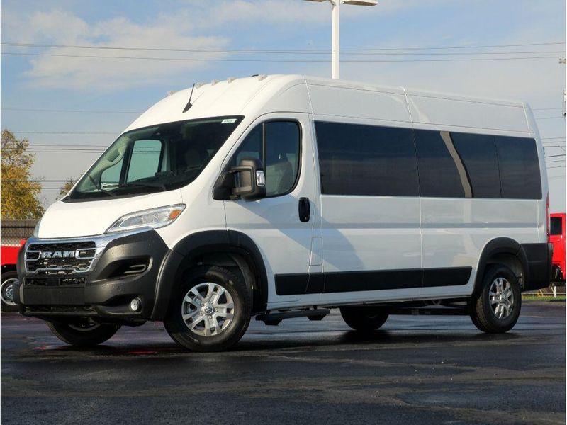 2024 RAM ProMaster 2500 Window Van Image 9