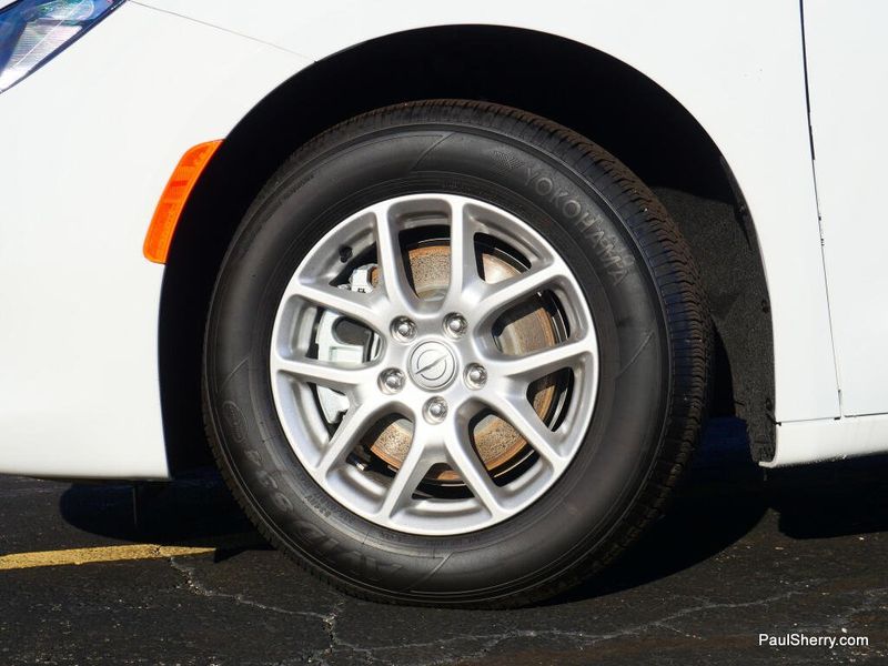 New 2026 Chrysler Voyager LX