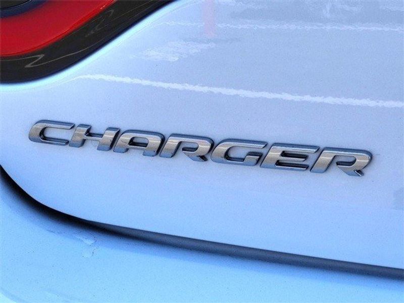 2022 Dodge Charger Sxt RwdImage 21