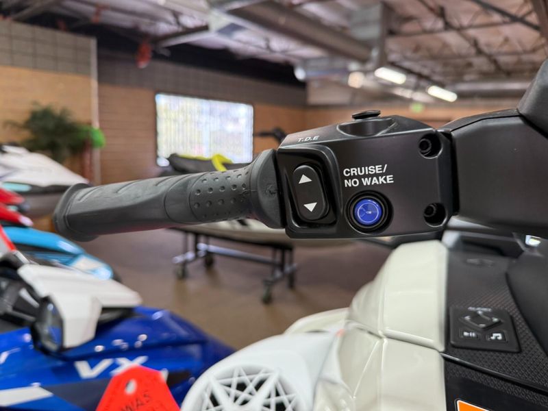 New 2025 Yamaha VX CRUISER HO W&sol;AUDIO Image 11