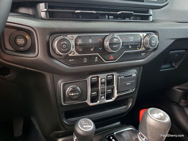 2025 Jeep Wrangler 4-door Sport SImage 29