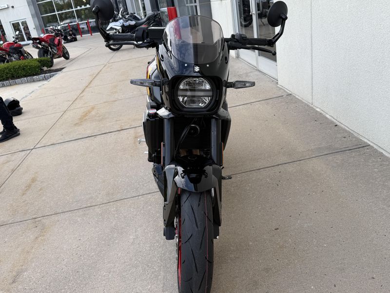 2026 Suzuki GSX8TTImage 4
