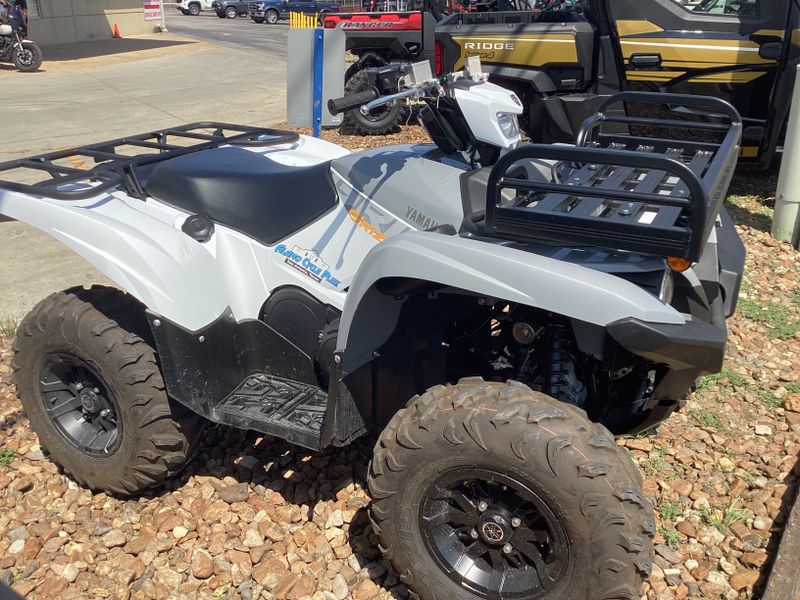 2024 Yamaha GRIZZLY EPS WHITE AND ARMOR GRAYImage 10