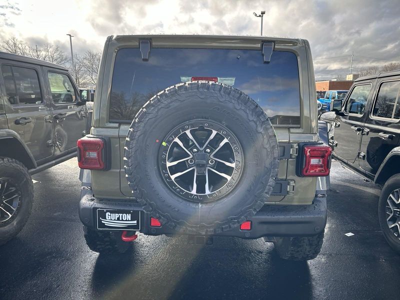 2025 Jeep Wrangler 4-door Rubicon XImage 9