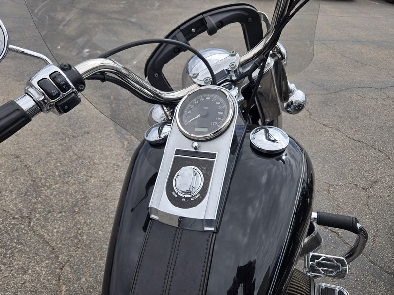 USED 2007 HARLEY HERITAGE SOFTAIL CLASSIC Image 10