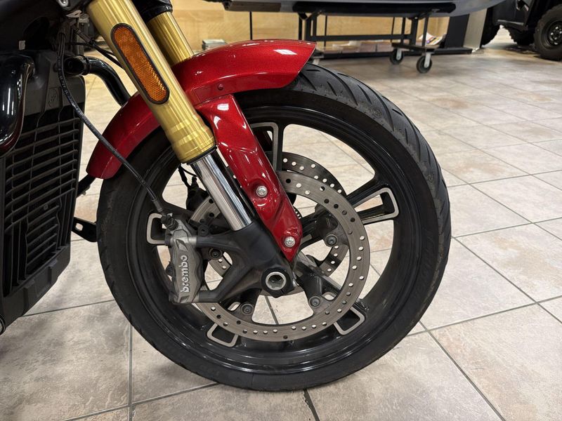 Used 2025 Indian Motorcycle 101 SCOUT WHITE MTLC WGRFX TEC Image 19
