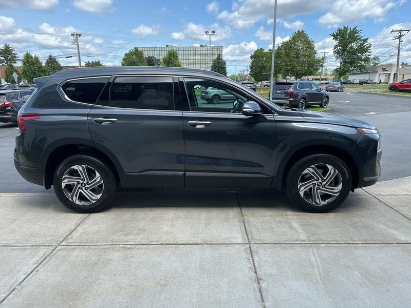Used 2023 Hyundai Santa Fe SELImage 4