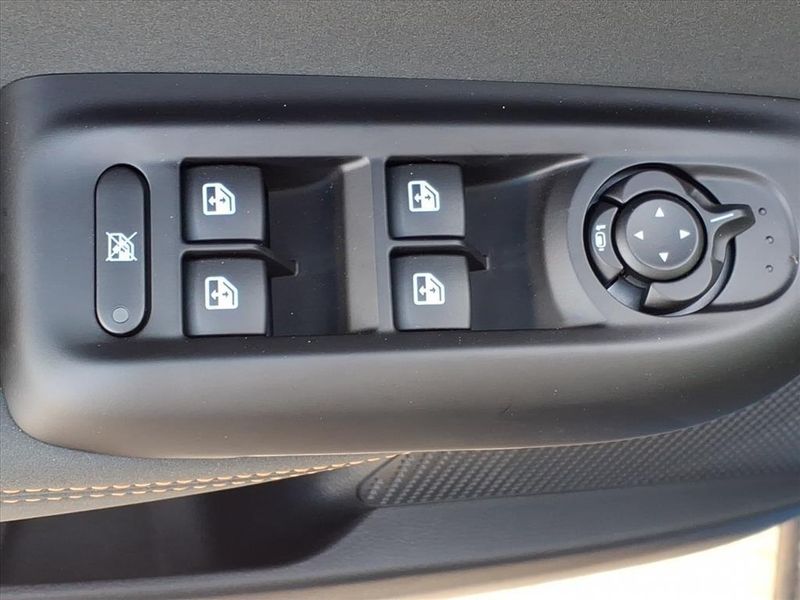 New 2025 Alfa Romeo Tonale AwdImage 17