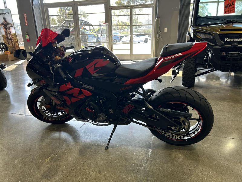 Used 2022 Suzuki GSX-R1000R Image 14