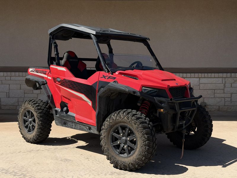 USED 2025 POLARIS GENERAL XP 1000 ULTIMATE INDY RED Image 1