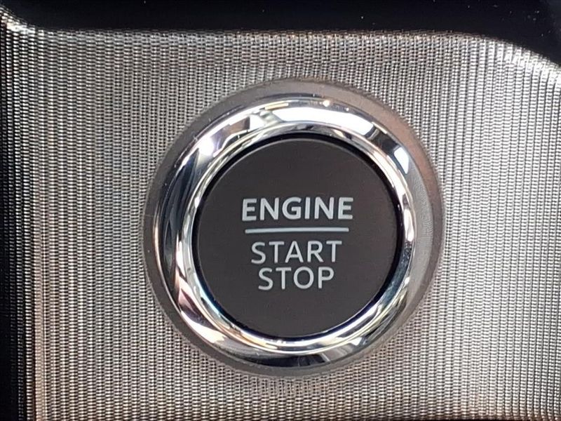 Used 2025 Ford F-450SD PlatinumImage 6