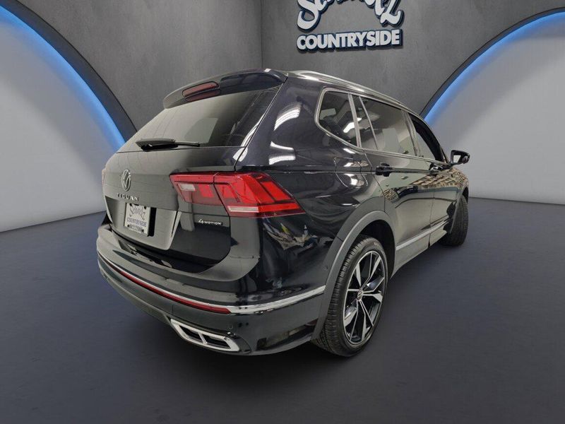 Used 2024 Volkswagen Tiguan SEL R-Line AWD w/Sunroof/NavImage 13