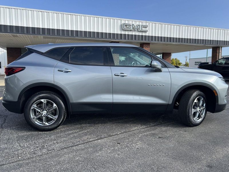 2024 Chevrolet Blazer 2LT photo 3