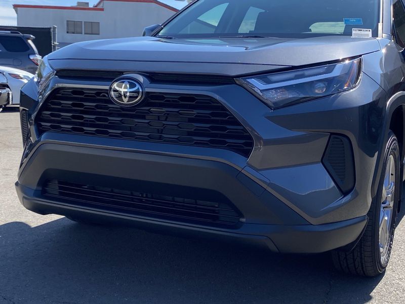 New 2025 Toyota RAV4 Hybrid XLEImage 7