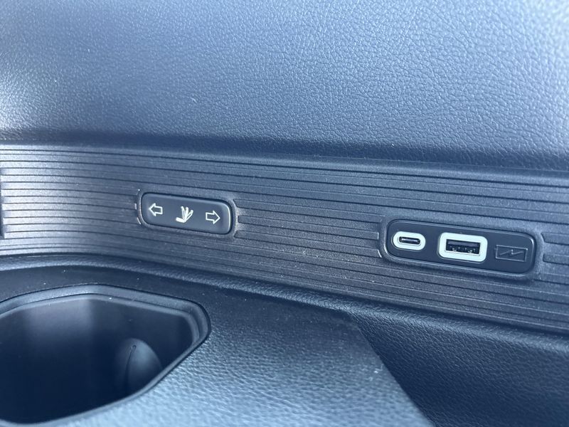 2026 Jeep Grand Wagoneer Limited Reserve 4x4Image 14