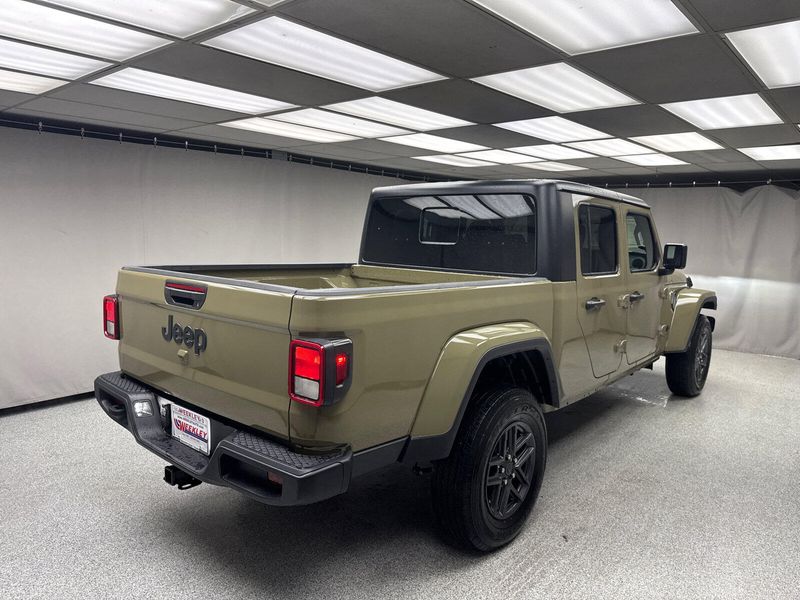 2025 Jeep Gladiator Sport S 4x4Image 3