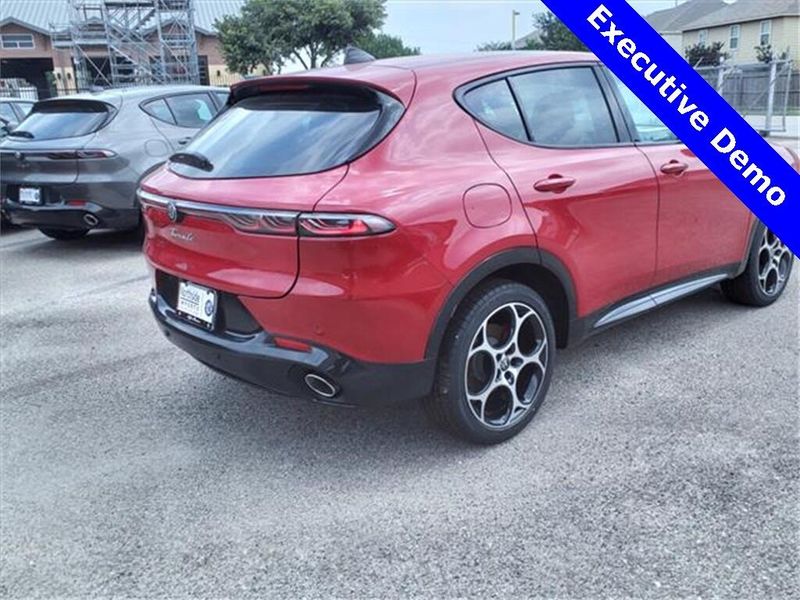 2024 Alfa Romeo Tonale Veloce EawdImage 8