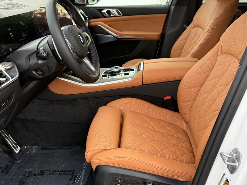 New 2026 BMW X5 M60iImage 17