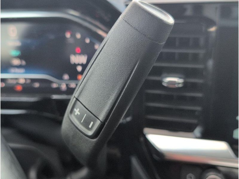 Used 2025 Chevrolet Silverado 1500 LTImage 25