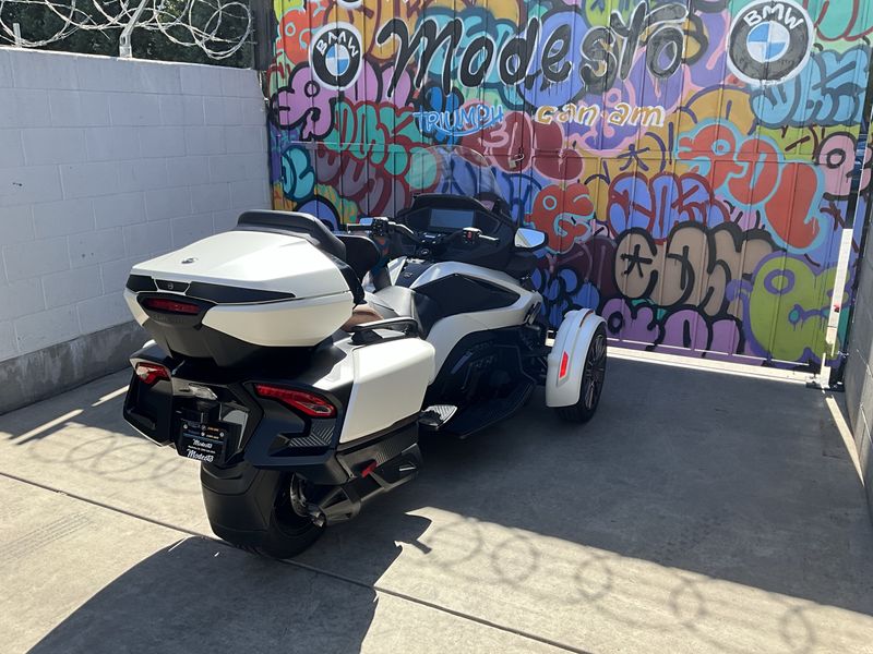 2024 Can-Am Spyder RT SEA TO SKYImage 7
