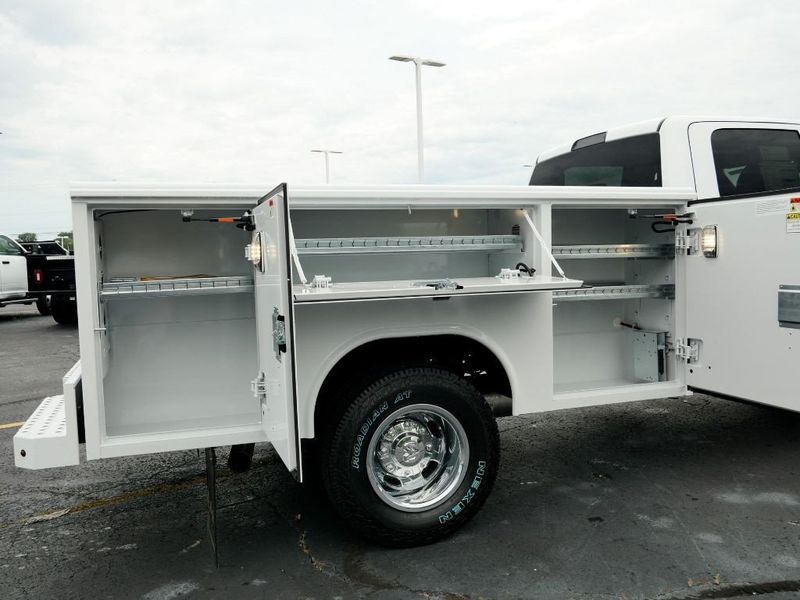 2024 RAM 3500 Tradesman Crew Cab Chassis 4x4 60