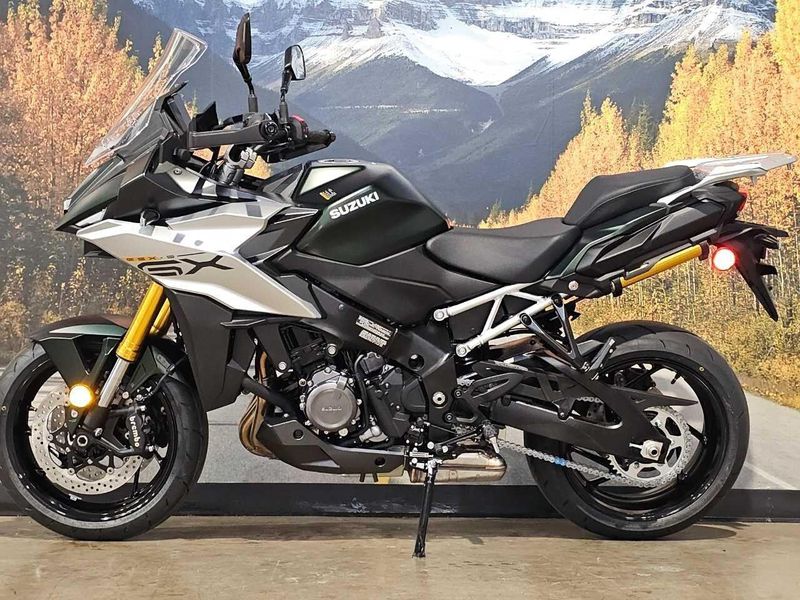New 2024 Suzuki GSX-S1000GX+ Image 5