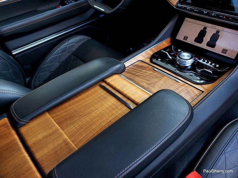 2024 Jeep Grand Wagoneer L III photo 44