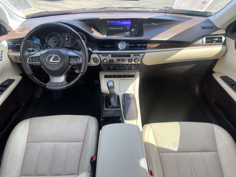 2017 Lexus ES 350Image 22