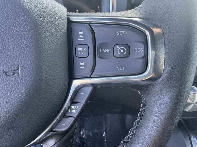 2025 RAM 1500 LaramieImage 19