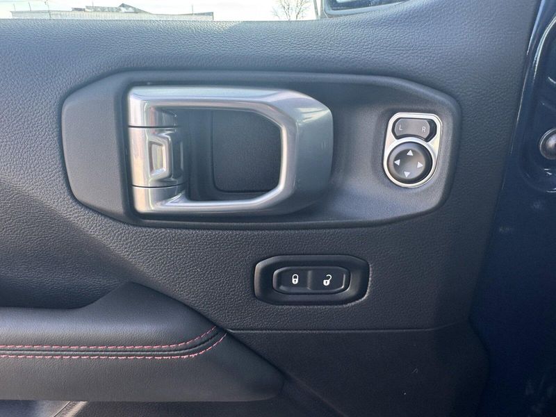 2025 Jeep Wrangler RubiconImage 15