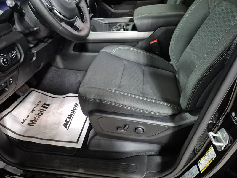 2025 RAM 1500 Big Horn Crew Cab 4x4 5