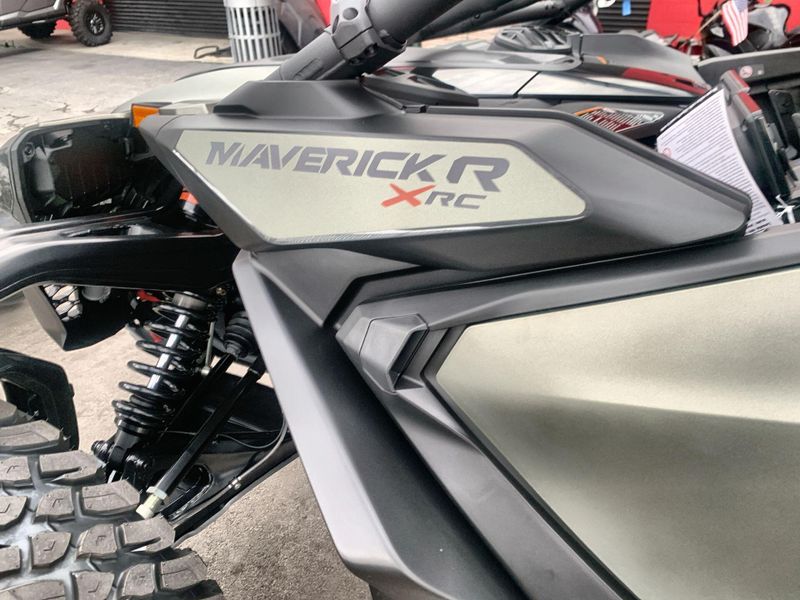 New 2026 Can-Am MAVERICK R MAX X RC WITH SMART-SHOX 999T DCT Image 2