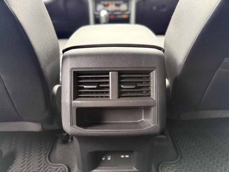 2023 Volkswagen Atlas Cross Sport 3.6L V6 SELImage 46