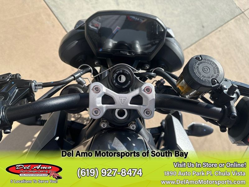 2024 Triumph STREET TRIPLE 765 RS  in a SILVER ICE exterior color. Del Amo Motorsports of South Bay (619) 547-1937 delamomotorsports.com 