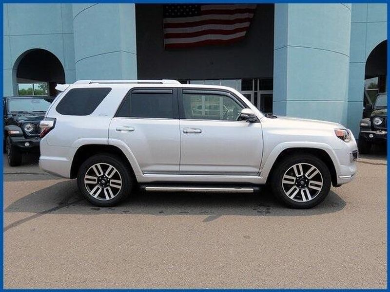 2024 Toyota 4Runner LimitedImage 2