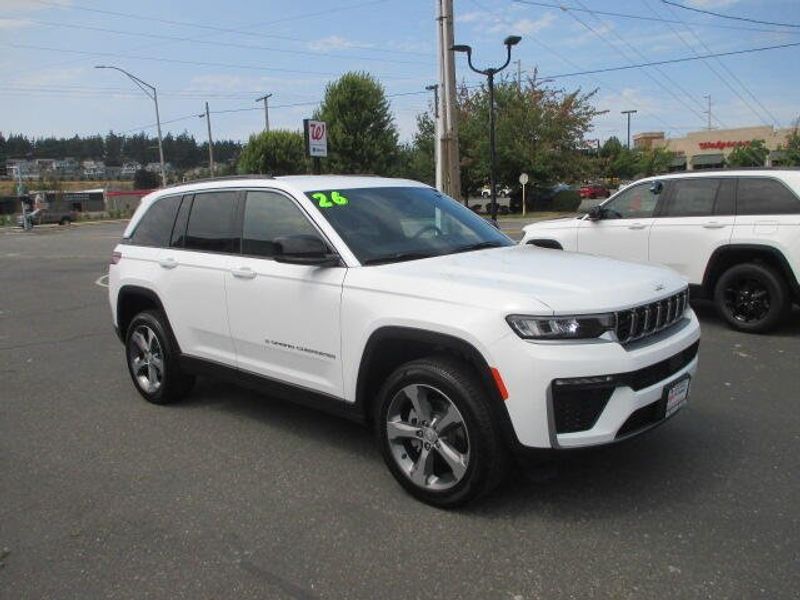 New 2026 Jeep Grand Cherokee Limited 4x4Image 5