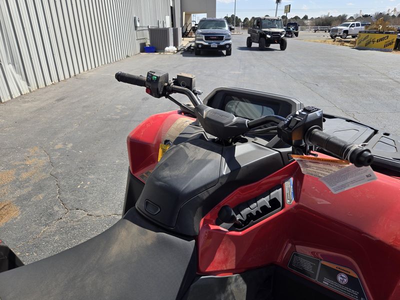 2025 CAN-AM OUTLANDER 850 LEGION RED  in a LEGION RED exterior color. Family PowerSports (877) 886-1997 familypowersports.com 