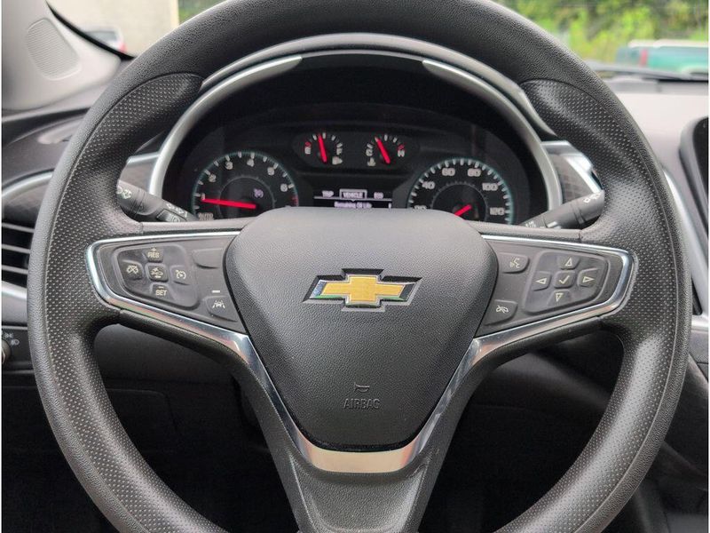 Used 2023 Chevrolet Malibu LTImage 22